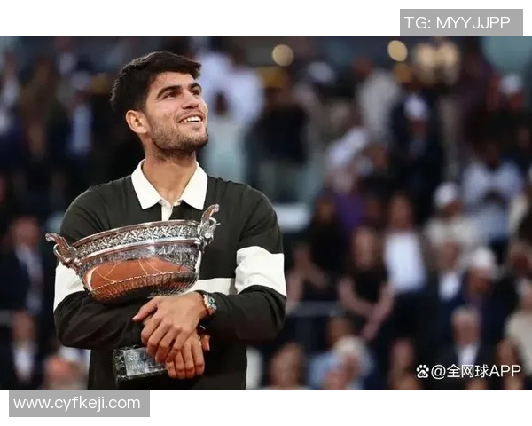 总决赛最终一席白热化竞赛,穆塞蒂小黑疯子陪德约加练! 总决赛最终一席白热化竞赛,穆塞蒂小黑疯子陪德约加练!